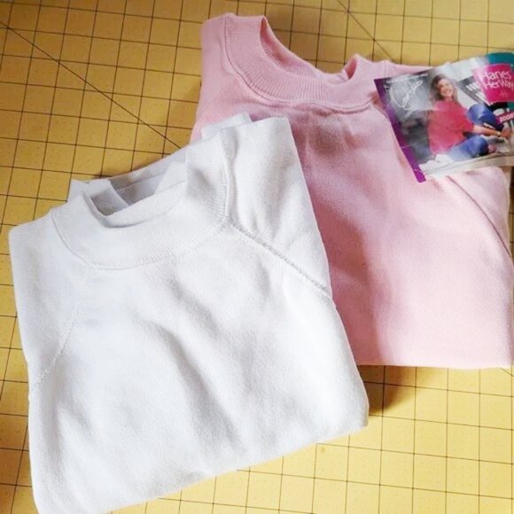 Lot of 2 New Hanes Sweatshirts - 1 Pink and 1 White Girls Size 10-12 - Picture 1 of 3